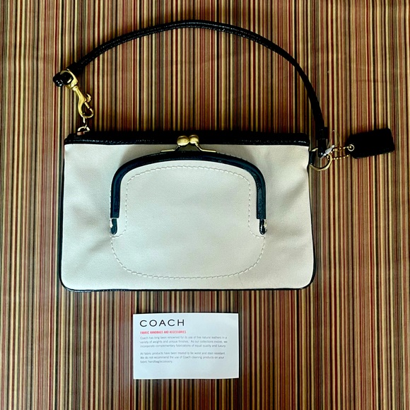 New Coach x Bonnie Cashin Limited Edition Wristlet - Picture 2 of 6